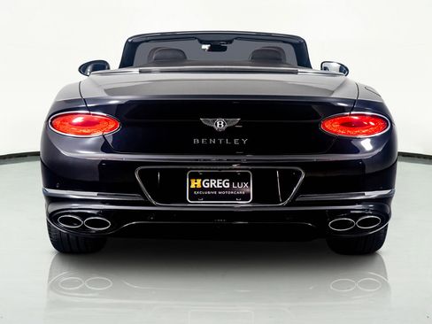 Used 2023 Bentley Continental GT V8 image 13