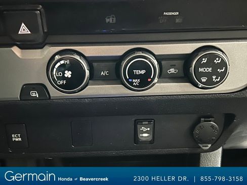 Used 2016 Toyota Tacoma SR5 image 25