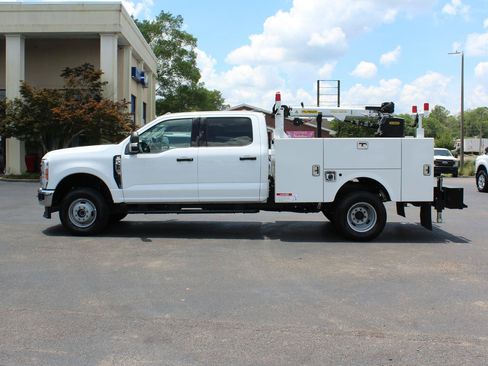 Used 2025 Ford F350 XLT AWD/4WD image 11