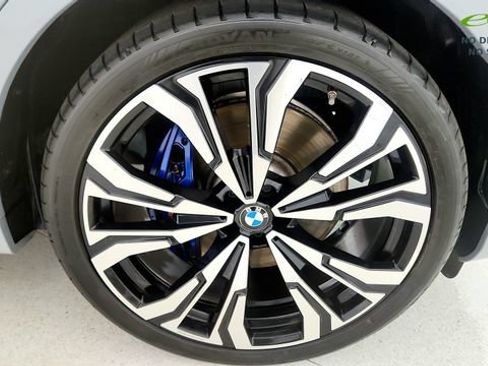 Used 2024 BMW X7 xDrive40i w/ M Sport Package AWD/4WD image 91