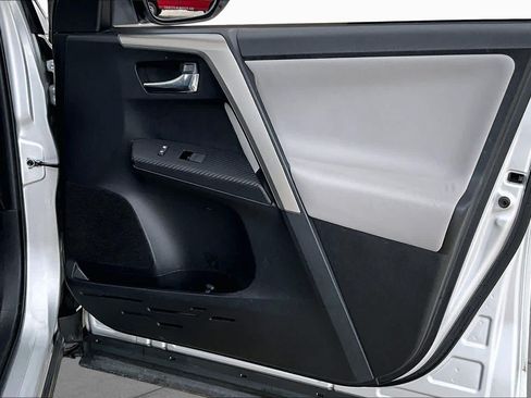 Used 2015 Toyota RAV4 Limited w/ Technology Package FWD image 23