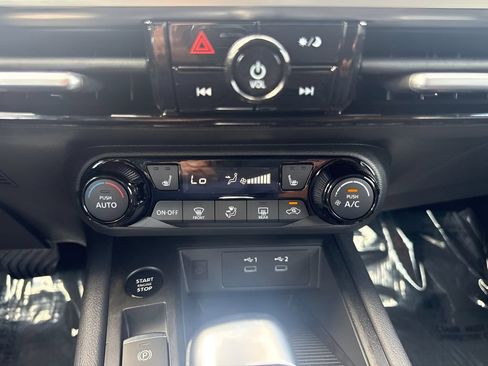 Used 2026 Nissan Kicks SV w/ SV Premium Package AWD/4WD image 12