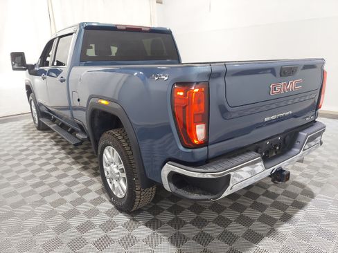 Used 2024 GMC Sierra 2500 SLE w/ SLE Convenience Package AWD/4WD image 2