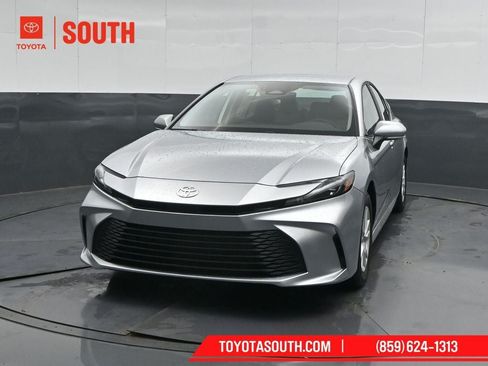 New 2026 Toyota Camry LE w/ Convenience Package FWD image 5