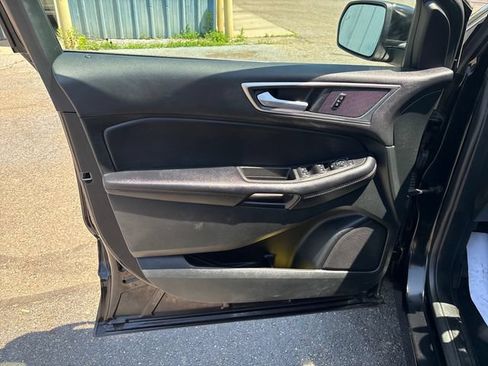 Used 2023 Ford Edge SEL AWD/4WD image 7