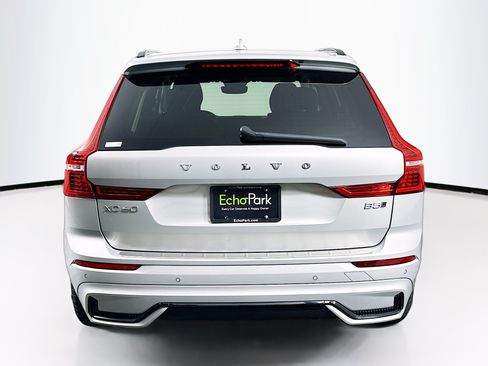Used 2024 Volvo XC60 B5 Plus w/ Protection Package Premier AWD/4WD image 7