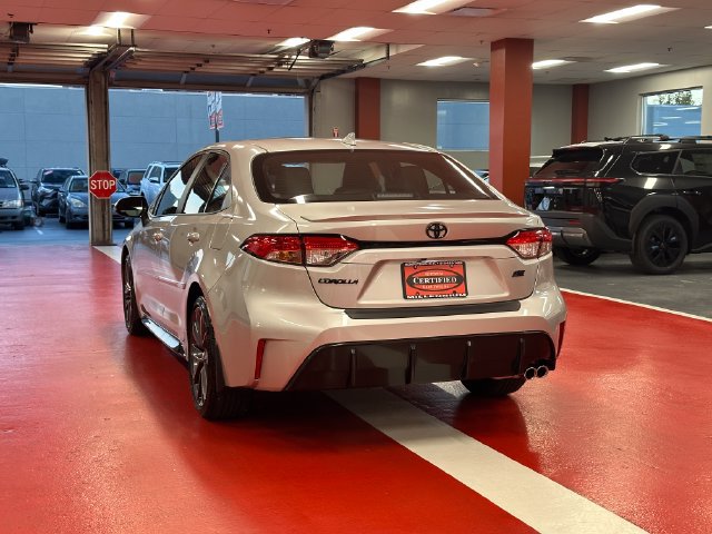 Certified 2026 Toyota Corolla SE FWD image 5