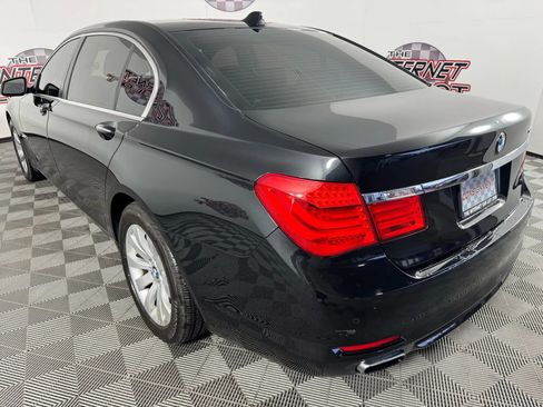 Used 2011 BMW 750Li xDrive image 25