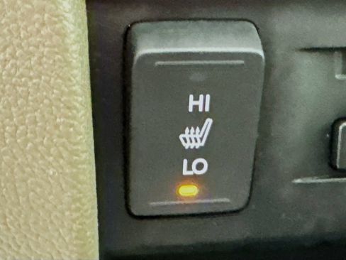 Used 2016 Honda Pilot Touring image 24