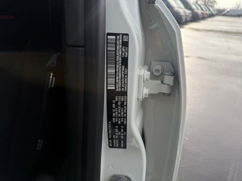 Used 2023 Jeep Renegade Trailhawk image 31