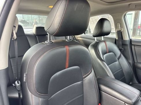 Used 2025 Nissan Sentra SR w/ SR Premium Package FWD image 23