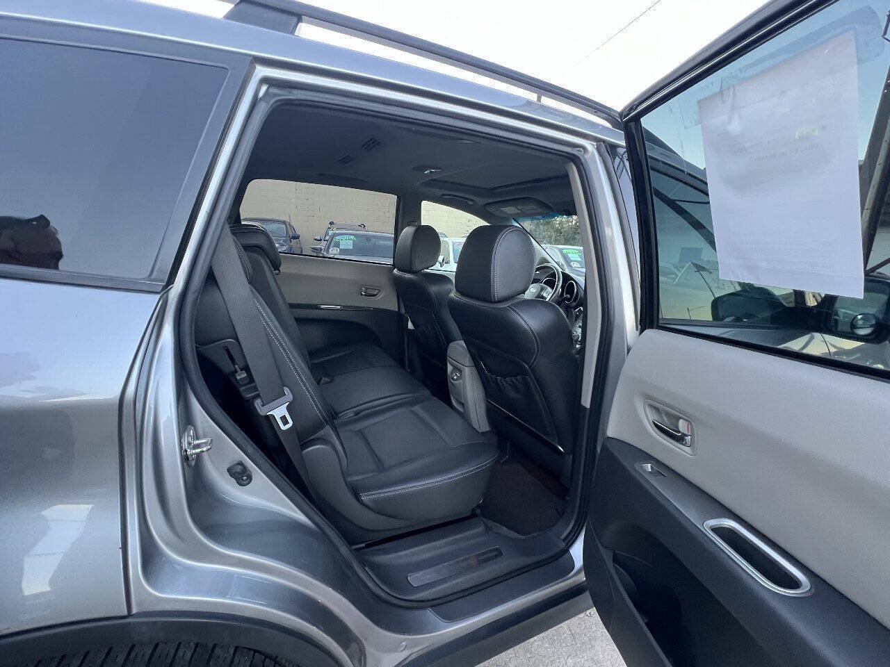 Used 2010 Subaru Tribeca Limited AWD/4WD image 12