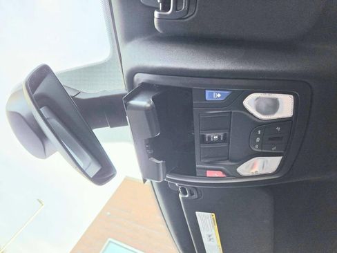 Used 2022 RAM 1500 Big Horn image 34