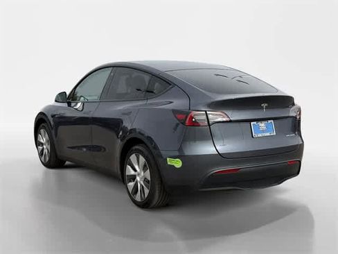 Used 2023 Tesla Model Y Long Range image 10