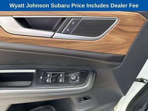 Used 2025 Volkswagen Atlas SE FWD image 17