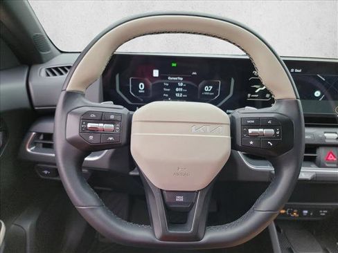 Used 2025 Kia K4 GT-Line w/ GT-Line Premium Package FWD image 18