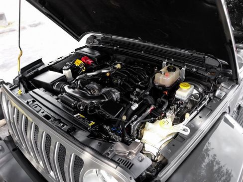 Used 2022 Jeep Wrangler Unlimited Sahara w/ Cold Weather Group image 62