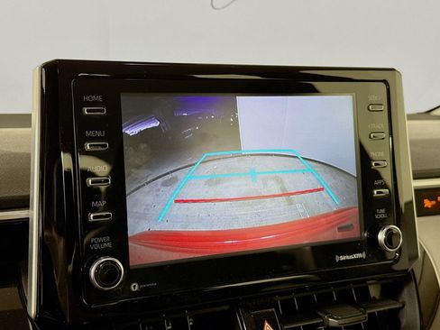 Used 2021 Toyota Corolla LE image 14