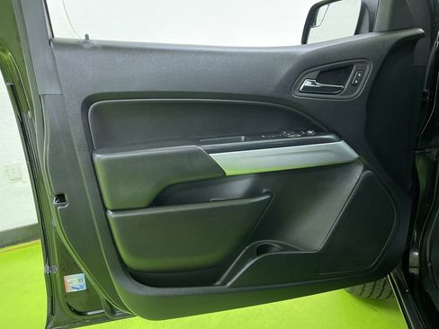 Used 2022 Chevrolet Colorado LT w/ Fleet Safety Package image 16