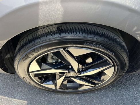 Certified 2023 Hyundai Elantra SEL w/ Convenience Package FWD image 8