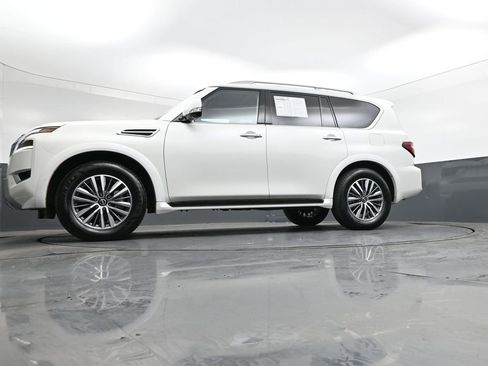 Used 2024 Nissan Armada SL w/ Captain's Chairs Package RWD image 49