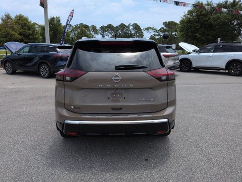 Used 2024 Nissan Rogue Platinum w/ Platinum Premium Package FWD image 6