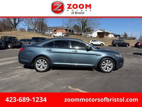 Used 2010 Ford Taurus SEL image 1