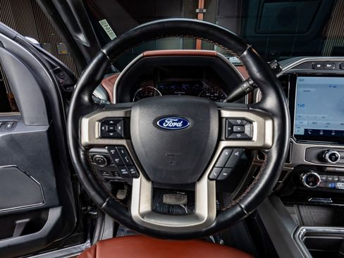 Used 2022 Ford F450 Platinum w/ FX4 Off-Road Package image 18