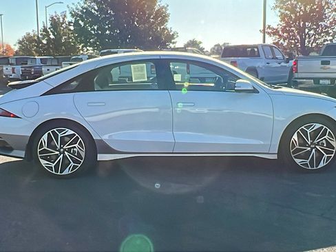 Used 2023 Hyundai Ioniq 6 Limited image 2