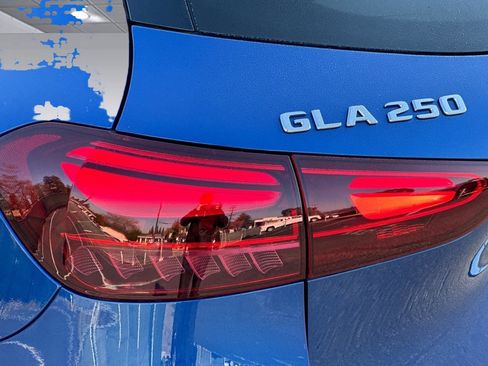 Used 2025 Mercedes-Benz GLA 250 image 13
