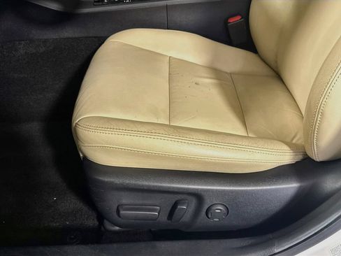Used 2016 Toyota Avalon XLE Premium FWD image 16