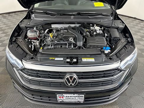 Used 2024 Volkswagen Jetta SE FWD image 26
