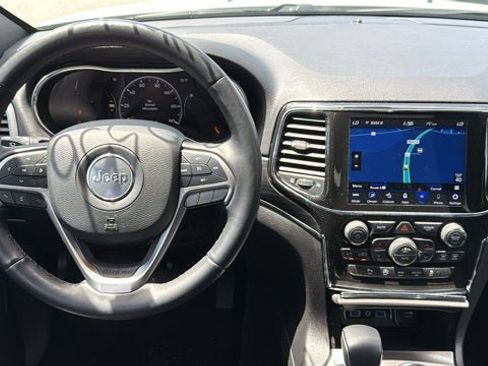 Certified 2022 Jeep Grand Cherokee Limited AWD/4WD image 28