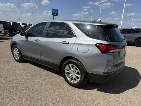 Used 2023 Chevrolet Equinox LS FWD image 7