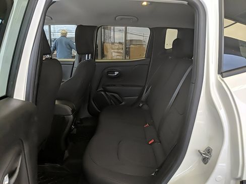 Used 2022 Jeep Renegade Latitude image 14