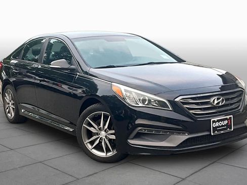 Used 2017 Hyundai Sonata Sport 2.0T FWD image 3