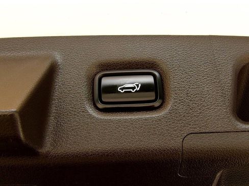 Used 2020 Hyundai Santa Fe SEL w/ Convenience Package image 29