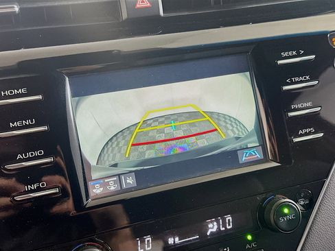 Used 2018 Toyota Camry XSE FWD image 22