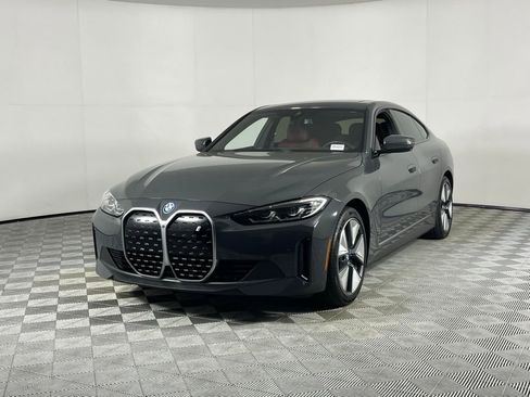 Used 2022 BMW i4 eDrive40 w/ Premium Package image 3