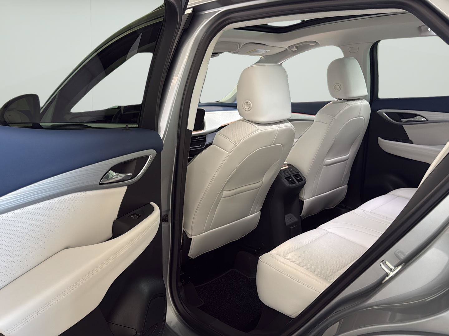 Certified 2026 Buick Envision Avenir AWD/4WD image 17
