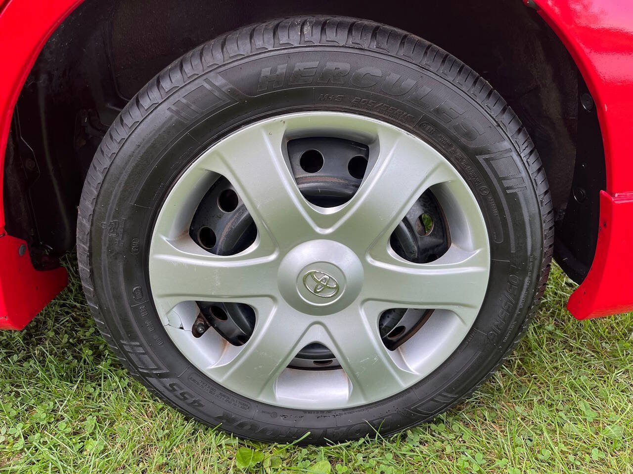 Used 2010 Toyota Matrix w/ PWR Pkg FWD image 4