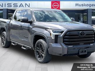 Used 2023 Toyota Tundra SR5 w/ SR5 Convenience Package AWD/4WD video 1