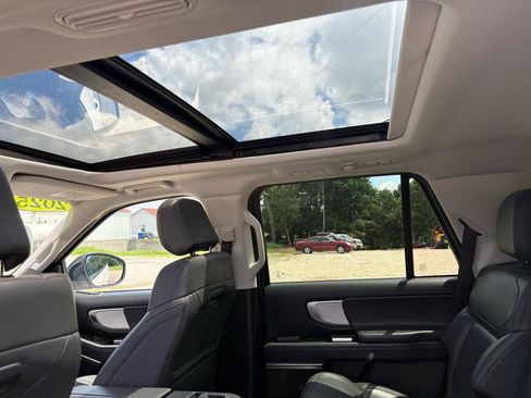 Used 2025 Ford Expedition Active AWD/4WD image 33