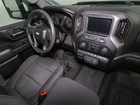 Used 2022 Chevrolet Silverado 2500 Custom w/ Custom Value Package AWD/4WD image 18