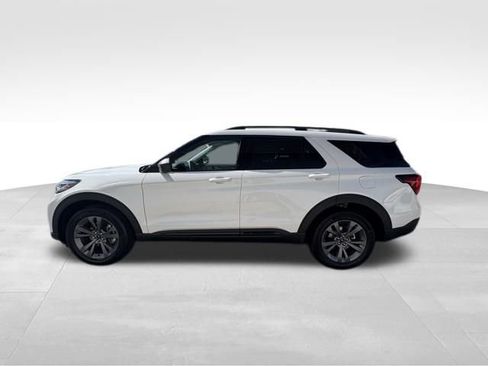 New 2026 Ford Explorer Active w/ Active Comfort Package image 8