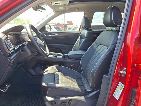 Used 2024 Volkswagen Atlas SEL Premium R-Line image 14