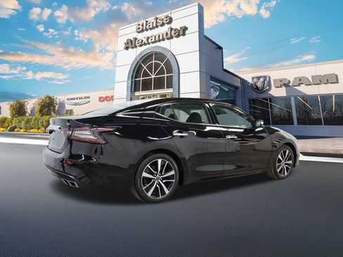 Used 2023 Nissan Maxima SV w/ Floor Mat Group image 3