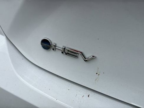 Used 2025 Toyota Camry LE w/ Convenience Package image 7