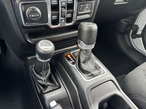 Used 2022 Jeep Wrangler Unlimited Sahara w/ LED Lighting Group image 25