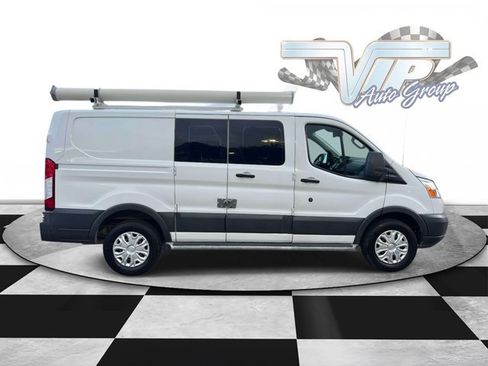 Used 2017 Ford Transit 250 130 Low Roof w/ Exterior Upgrade Package RWD image 5